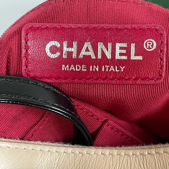 __ 𝑺 𝑶 𝑳 𝑫 __ SELLING CHANEL S GABRIELLE - Picture 14 of 15